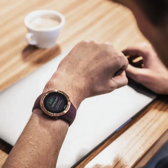 Suunto 5 Burgundy Copper – kompakte GPS-Sportuhr mit hervorragender Akkulaufzeit