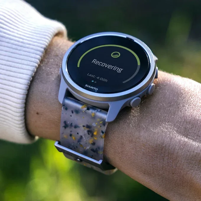 Suunto 5 Peak Ridge Sand Multicolor – leichte Multisportuhr für Training, Erkundung und Wohlbefinden
