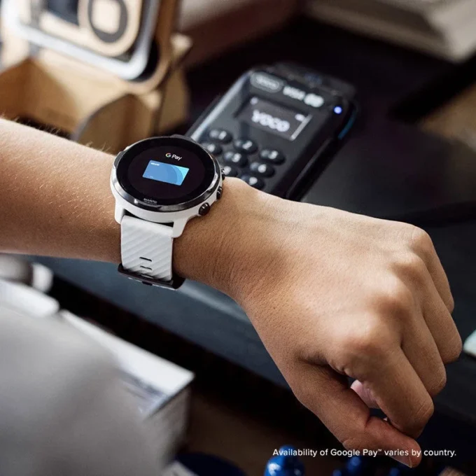 Suunto 7 White Burgundy – Smartwatch mit vielseitiger Sportfunktionalität Suunto 7 White Burgundy – Smartwatch mit vielseitiger Sportfunktionalität