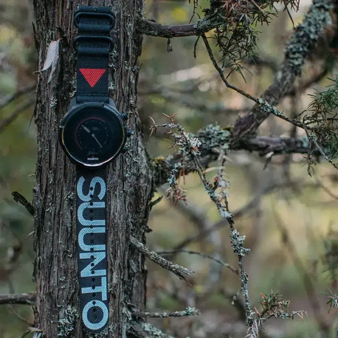 Suunto 9 Baro Titanium Ambassador Edition – GPS-Sportuhr mit langer Akkulaufzeit