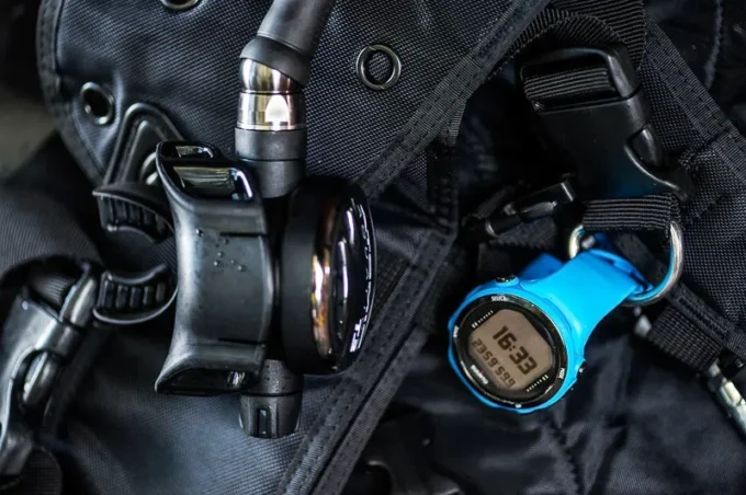 Suunto D4i novo blue – Tauchcomputer im Uhrenformat Suunto D4i novo blue – Tauchcomputer im Uhrenformat
