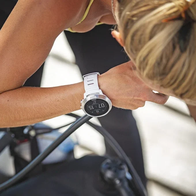 Suunto D5 weißer Tauchcomputer für Anfänger und Sporttaucher Suunto D5 weißer Tauchcomputer für Anfänger und Sporttaucher