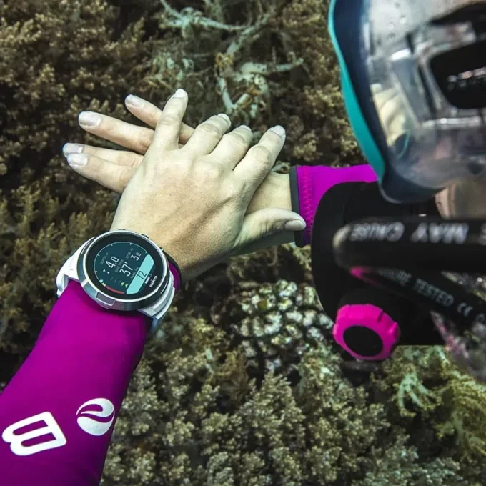 Suunto D5 weißer Tauchcomputer für Anfänger und Sporttaucher Suunto D5 weißer Tauchcomputer für Anfänger und Sporttaucher