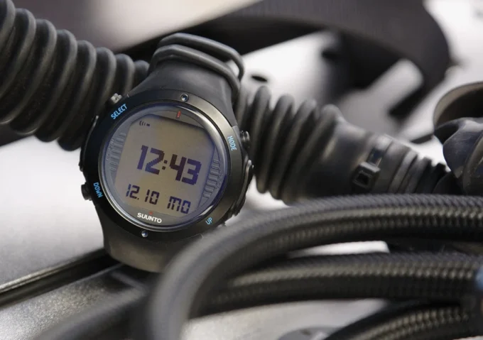 Suunto D6i novo black – robuster Tauchcomputer mit 3D-Kompass Suunto D6i novo black – robuster Tauchcomputer mit 3D-Kompass