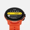 Suunto Run in Korallenorange mit Silikonarmband