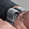 Ultraweiches graues Mikrofaser-Zubehör-Uhrenarmband für Sport und Stil Ultraweiches graues Mikrofaser-Zubehör-Uhrenarmband für Sport und Stil