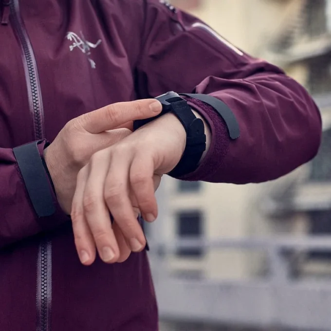 Ultraweiches schwarzes Mikrofaser-Zubehör-Uhrenarmband für Sport und Stil Ultraweiches schwarzes Mikrofaser-Zubehör-Uhrenarmband für Sport und Stil